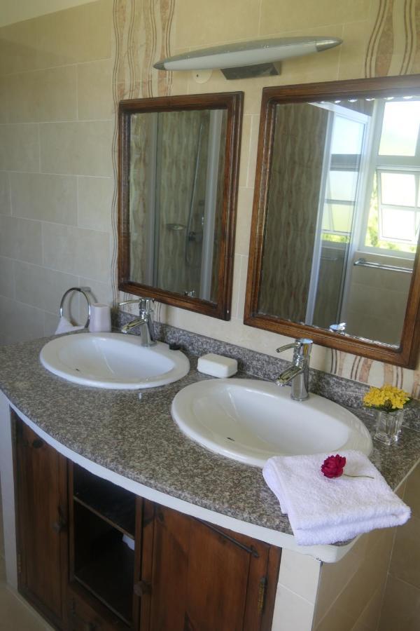 Tropical Garden Self Catering Villa Victoria Exteriör bild