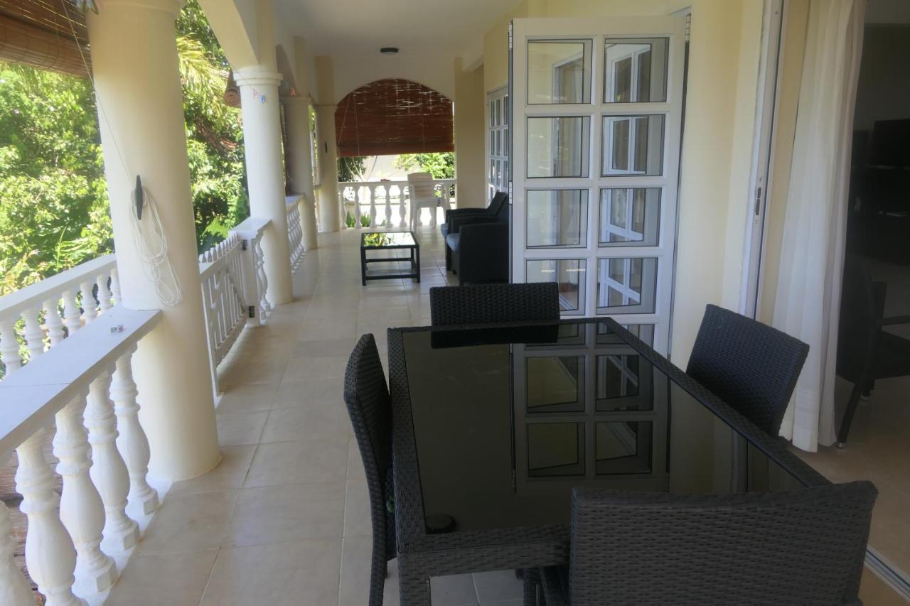 Tropical Garden Self Catering Villa Victoria Exteriör bild