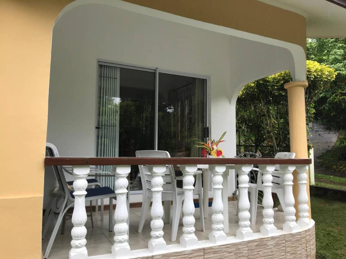 Tropical Garden Self Catering Villa Victoria Exteriör bild